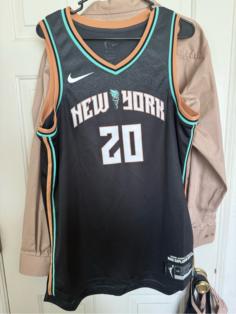 WNBA Women NY Liberty 
Large 
New, no tags, never worn. Smoke free home.